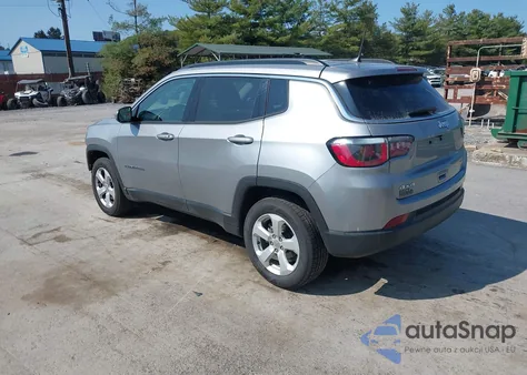 2018 Jeep Compass Latitude 4X4 из США, поврежденный, VIN 3C4NJDBB4JT179771